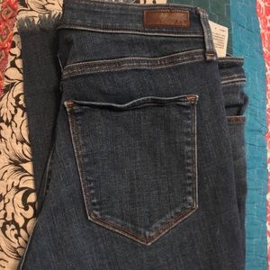 Abercrombie & Fitch capris.